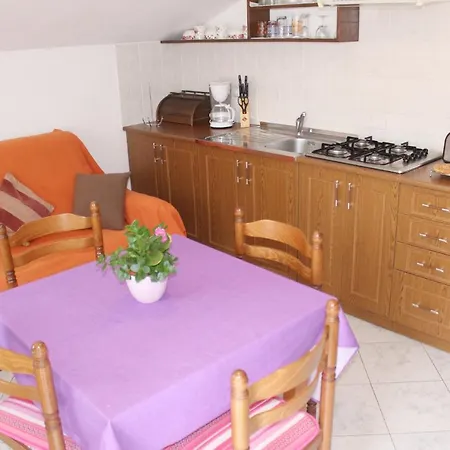 Appartement In 14990 *